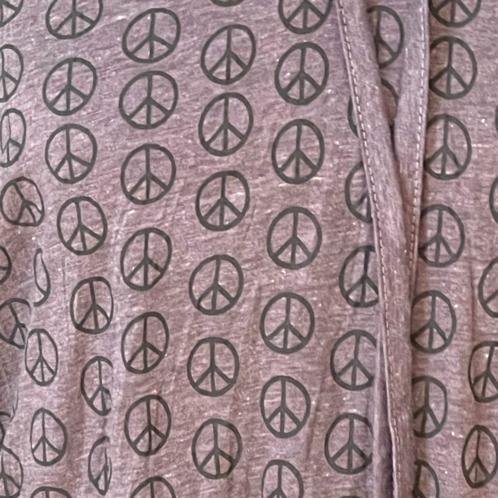 NWT Babu Long Sleeve Hooded Lightweight Yoga Shirt with Peace Symbol | Size L - Picture 8 of 10
